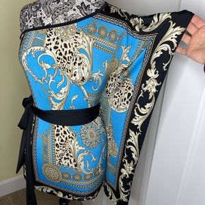 Body Central Boutique Versace-style Print Large H3